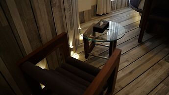 DE GLANCE HOTEL