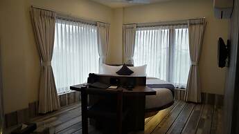 DE GLANCE HOTEL