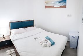 One bed Room Apartment Paradise Beach Front in Nice Residence