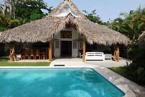 Pretty Caribbean Style Villa