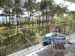 Cozy Apartment With Seaview for 5