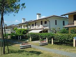 Holiday Home With Garden and Shared Pool