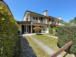 Holiday Home With Garden and Shared Pool