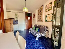 Homely Flat With Terrace