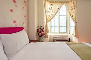 Ying Hsuan House