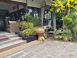 Platinum Place
