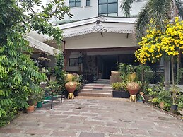 Platinum Place