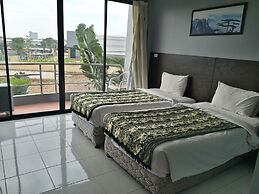 Platinum Place