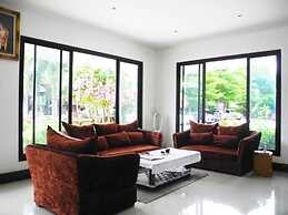 Platinum Place