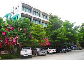 Platinum Place