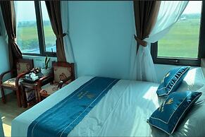 Huong Buoi Hotel