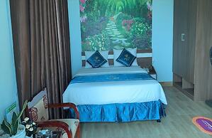 Huong Buoi Hotel