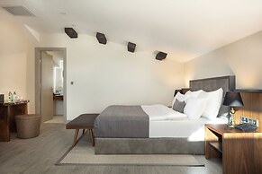 İzz Hotel Koşuyolu