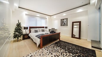 Exquisite 2400sqft 3 Bed Brick Lane Pad