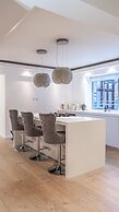 Exquisite 2400sqft 3 Bed Brick Lane Pad