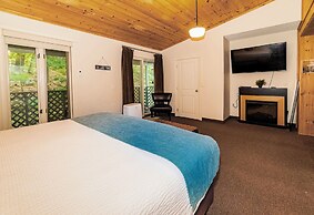 3 Pines Lodge Muskoka