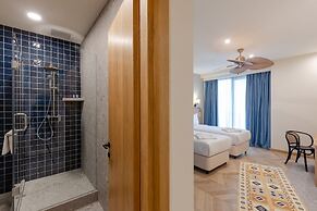 MiraMar Luxury Residences