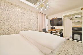 Hotel February Dongdaegu