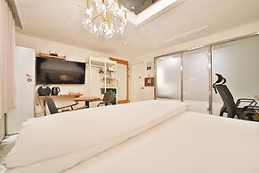 Hotel February Dongdaegu