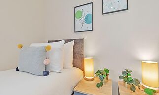 City Heights One Bedroom Modern apt 100 Metres From Seafront