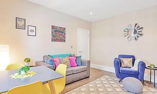 City Heights One Bedroom Modern apt 100 Metres From Seafront