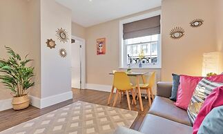 City Heights One Bedroom Modern apt 100 Metres From Seafront