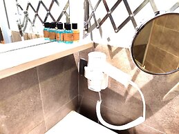 Galata World Hotel