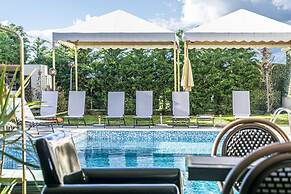 Golden Suites & Spa