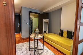 Golden Suites & Spa