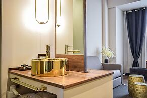 Golden Suites & Spa