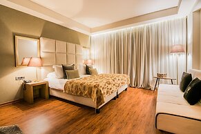 Golden Suites & Spa