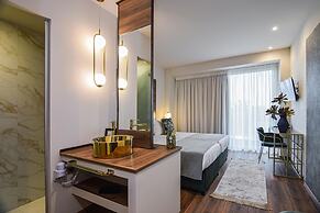 Golden Suites & Spa