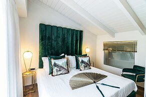 Golden Suites & Spa