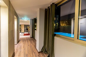 Golden Suites & Spa