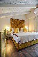 Golden Suites & Spa