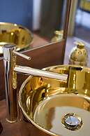 Golden Suites & Spa