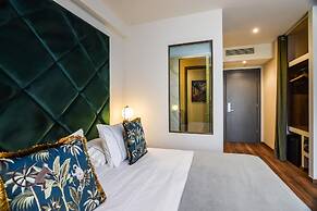 Golden Suites & Spa