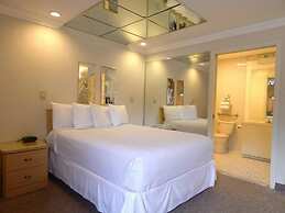Commack Inn
