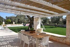 Fantastic Trulli Olea With Pool Garden