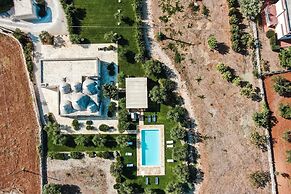 Luxury Trulli Terrarossa With Pool