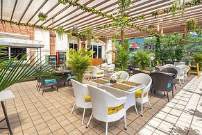 Dream International Hotel