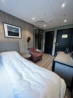 Arctic Sea Hotel