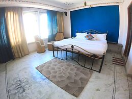 Little Peepal House