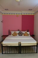 Little Peepal House