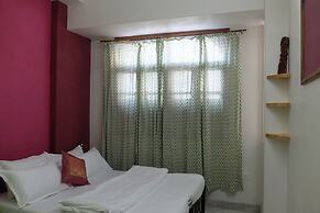 Little Peepal House