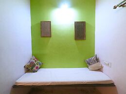 Little Peepal House