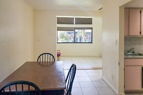 Captain's Table Hotel