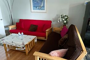 Captain's Table Hotel
