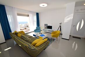 87 Stairs Apartment