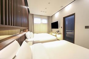 Hotel Demer